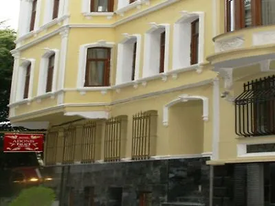 فندق Adonis Palace 3*