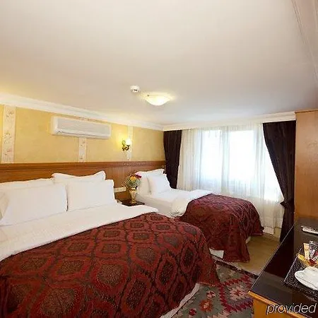 Adonis Palace Hotel