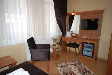 Adonis Palace Hotel