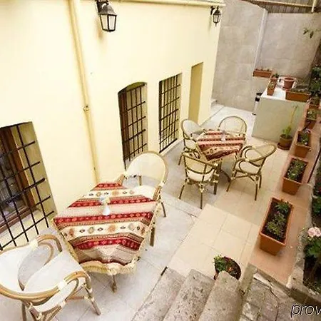 Hotel Adonis Palace 3*
