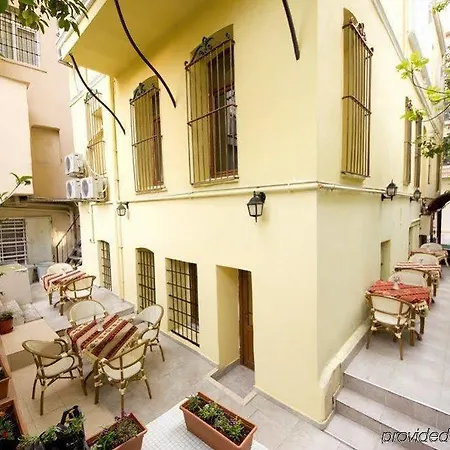 Adonis Palace Hotel 3*